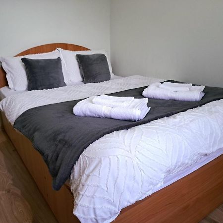 Aviliz Apartament Buşteni Eksteriør bilde