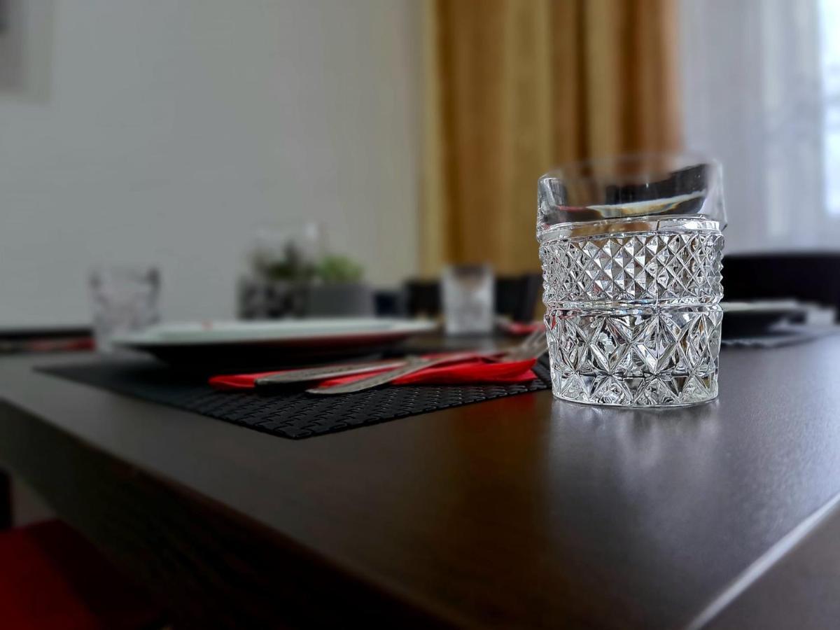 Aviliz Apartament Buşteni Eksteriør bilde